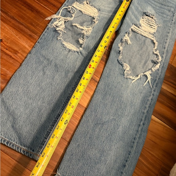 Distressed‎ Blue Jeans (0312) - Picture 3 of 6